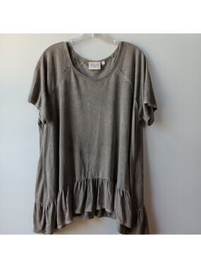 Dantelle Top Women's 2X Gray Rounded Neck Short Sleeve Ruffled Waterfall Bottom